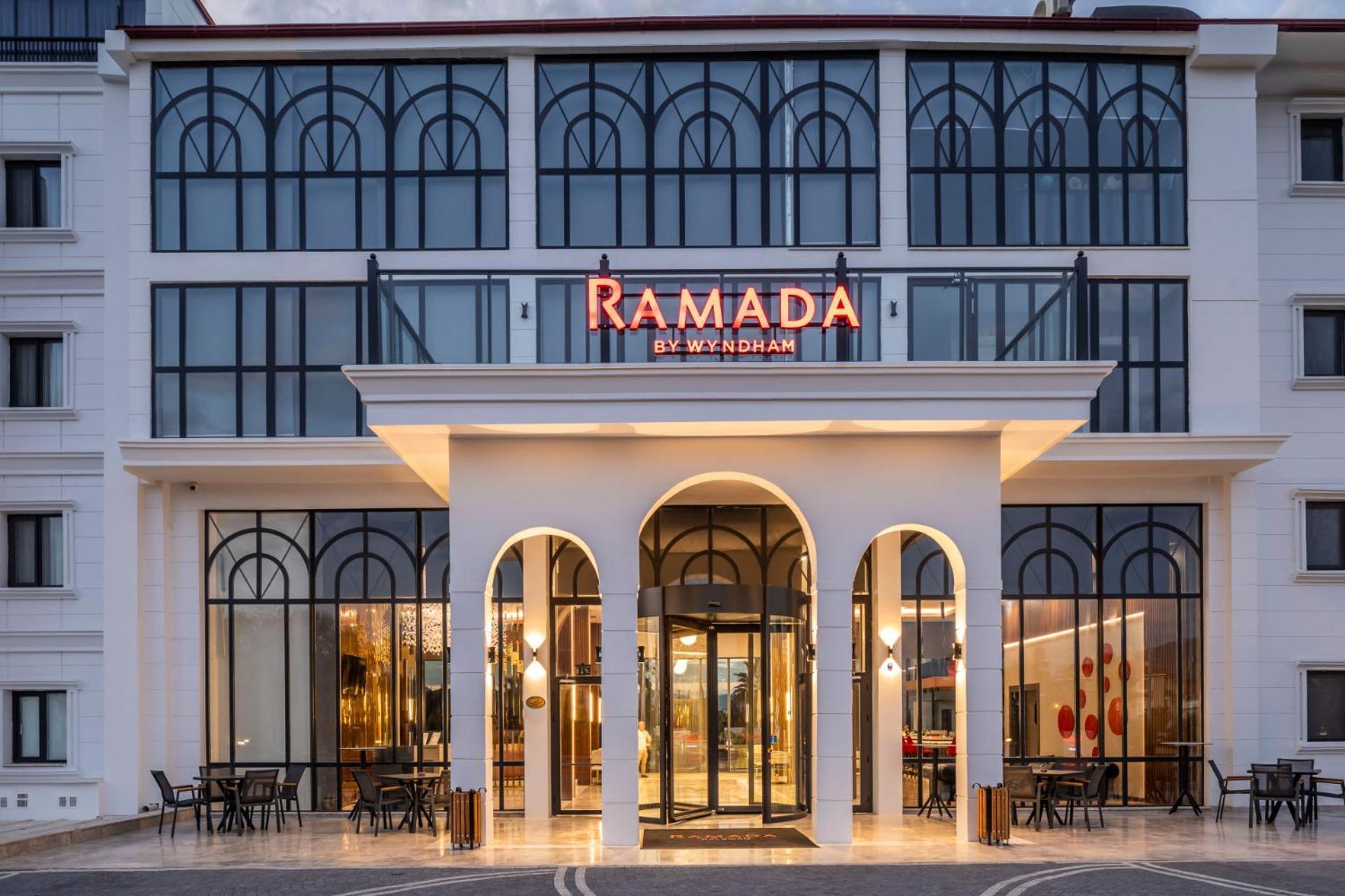 Ramada By Wyndham Даламан Экстерьер фото
